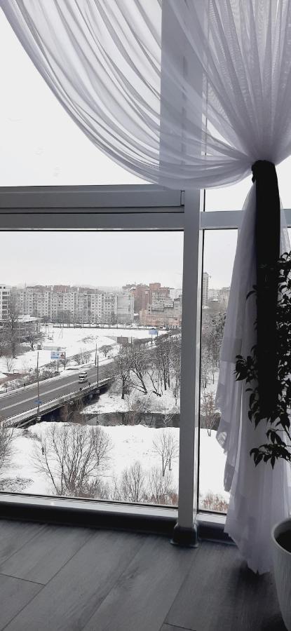 Сучасний Люкс З Приголомшливим Виглядом! Khmelʼnytsʼkyy Extérieur photo